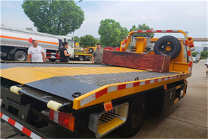 金堂附近拖车电话号码服务