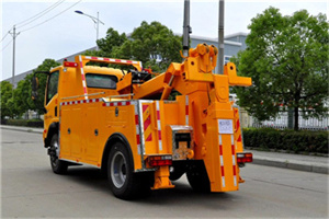 金堂高速路拖车费